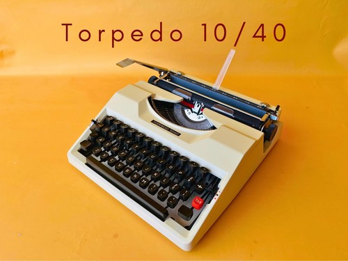 Macchina scrivere torpedo - macchina, da