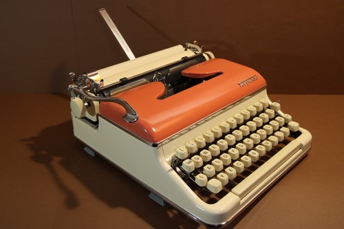Macchina scrivere torpedo - macchina, da