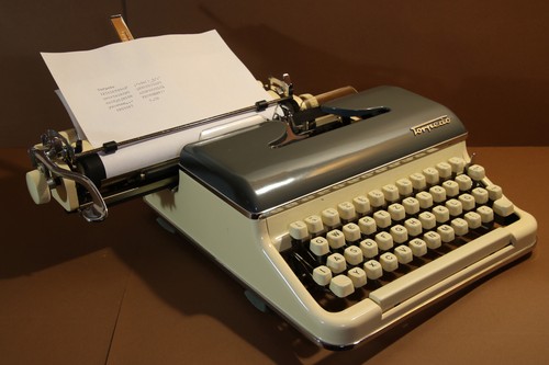 Macchina scrivere vintage - da,